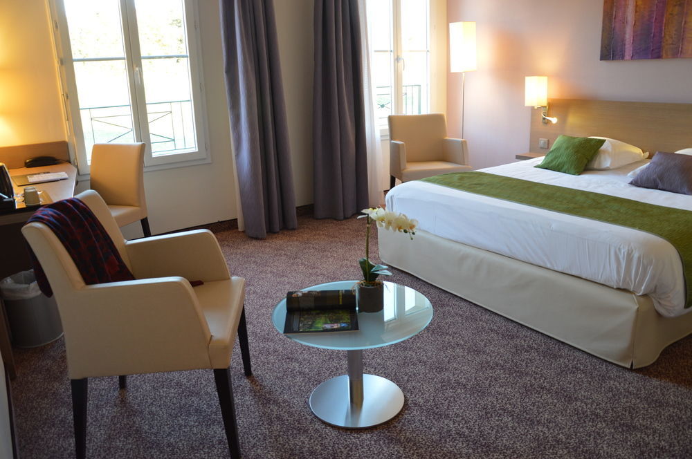 Brit Hotel Chateaudun Exterior photo