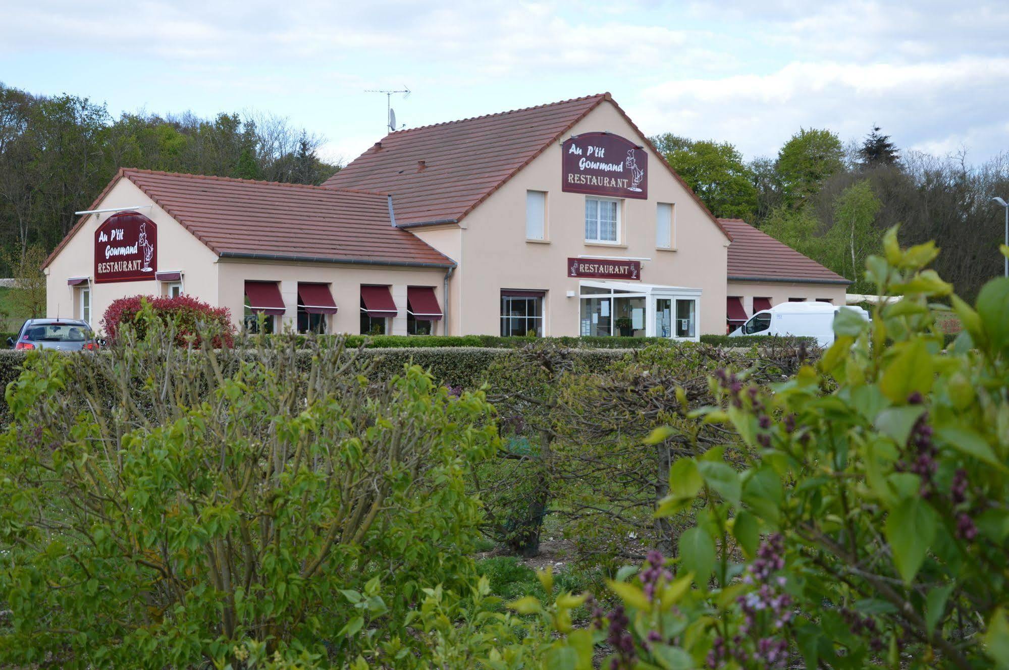 Brit Hotel Chateaudun Exterior photo